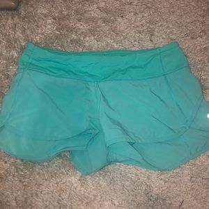 Lululemon Speed Up Shorts *2.5”